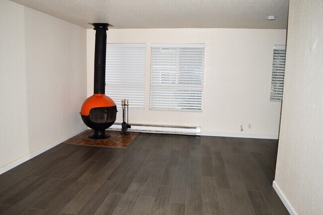 Foto del edificio - 9724 6th Ave NW