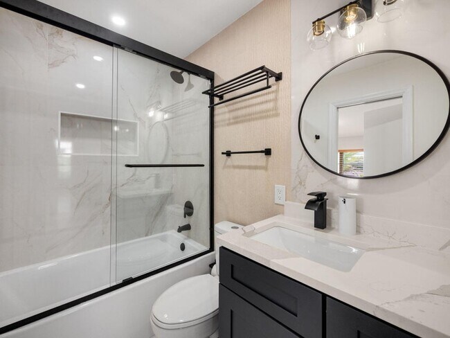 Foto del edificio - 1423 Riverside Cir