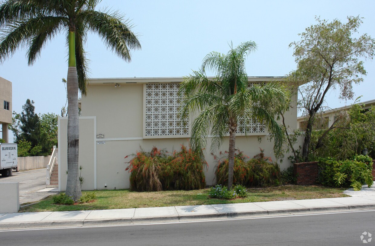 Building Photo - 461 SW 42nd Ave