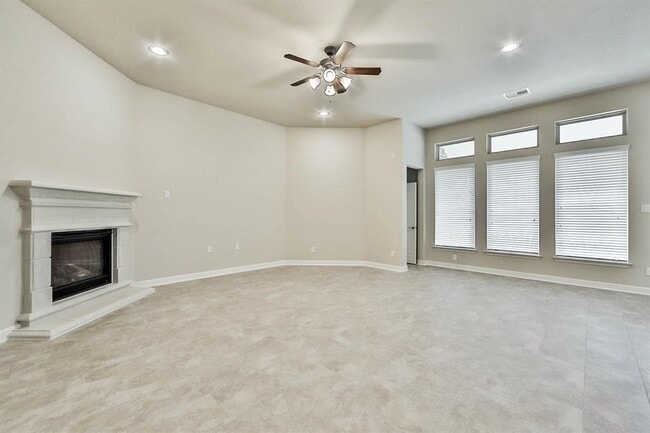 Building Photo - 4130 Grand Sunnyview Ln
