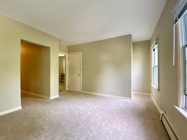 Foto del edificio - 228 Tenafly Rd
