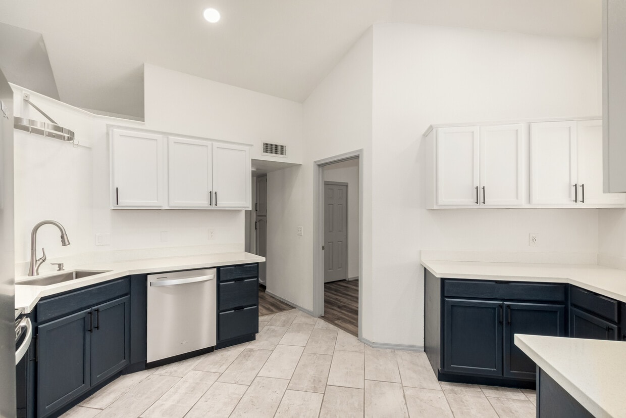 Foto principal - 3981 E South Fork Dr