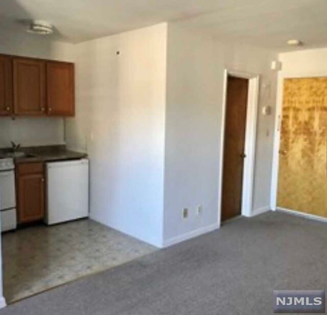 Building Photo - 253 Boulevard
