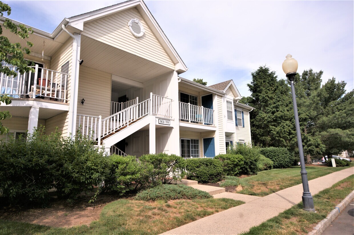 103 Sapphire Ln, Franklin Township, NJ 08823 Condo for Rent in