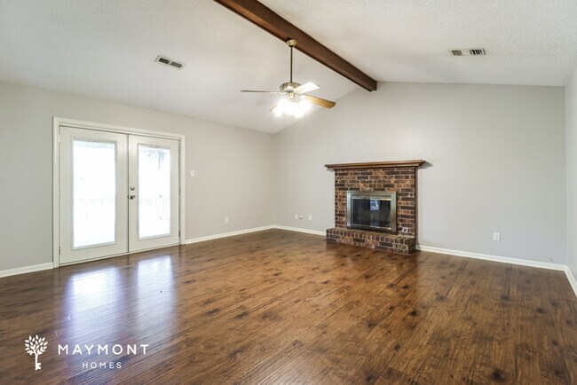 Foto del edificio - 105 Whitewood Dr