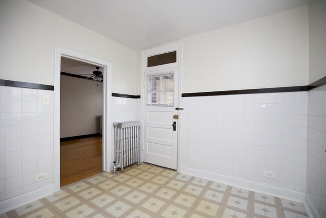 Building Photo - 4649 N Elston Ave