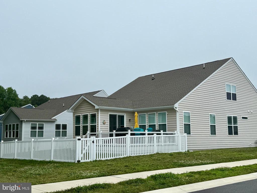 Building Photo - 32444 Deerwood Ln