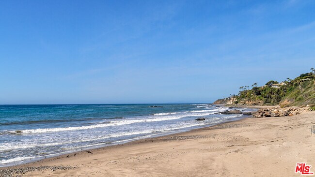 Foto del edificio - 33340 Pacific Coast Hwy