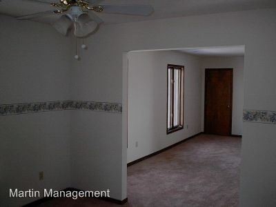 Building Photo - 5623-5629 Ryewyck Dr