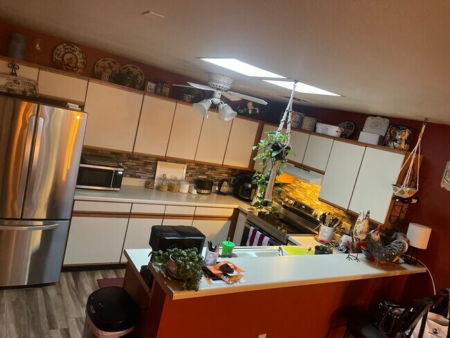 Foto del edificio - 14300 W Bell Rd