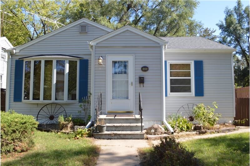 426 Sherman Ave, Waterloo, IA 50703 Apartment for Rent in Waterloo