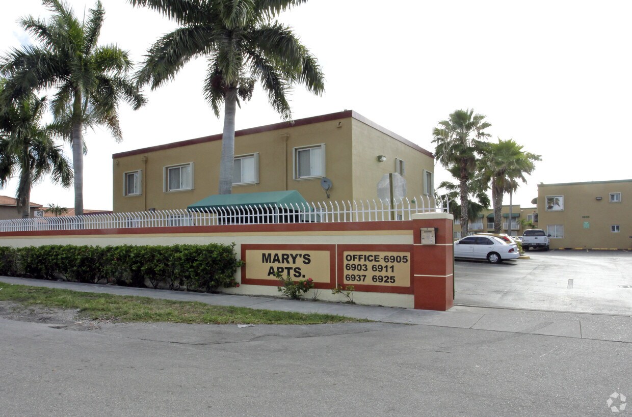 Foto del edificio - Mary's Apartments
