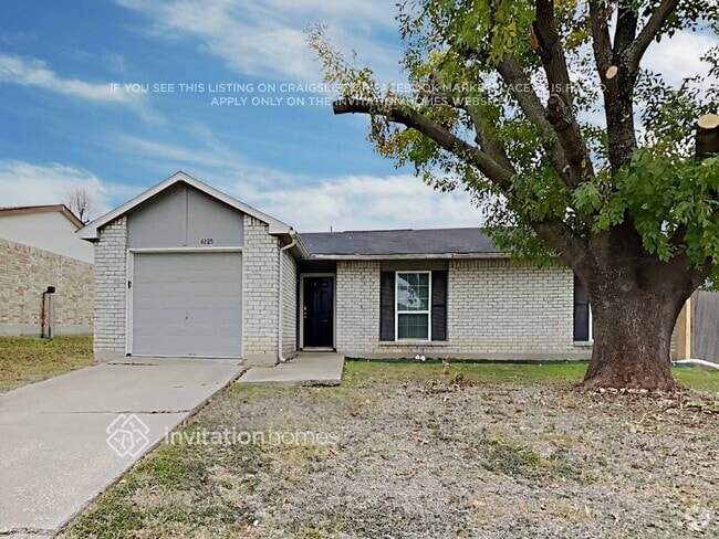 Building Photo - 4225 Pepperbush Dr