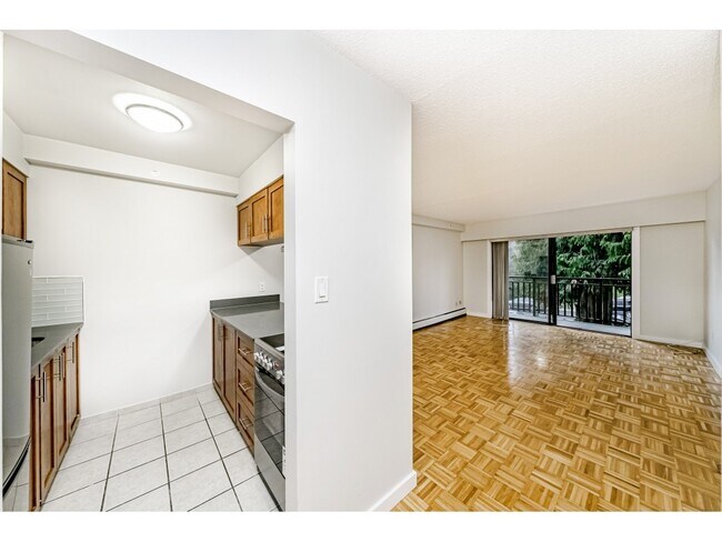 Photo du bâtiment - 155 19TH ST E