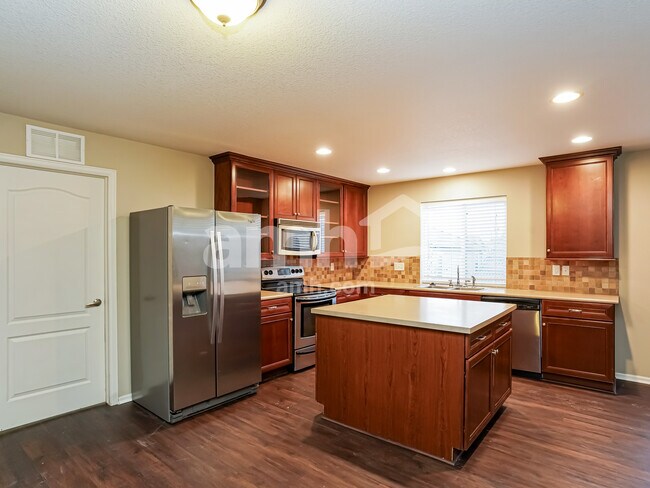 Foto del edificio - 1852 Quartz St