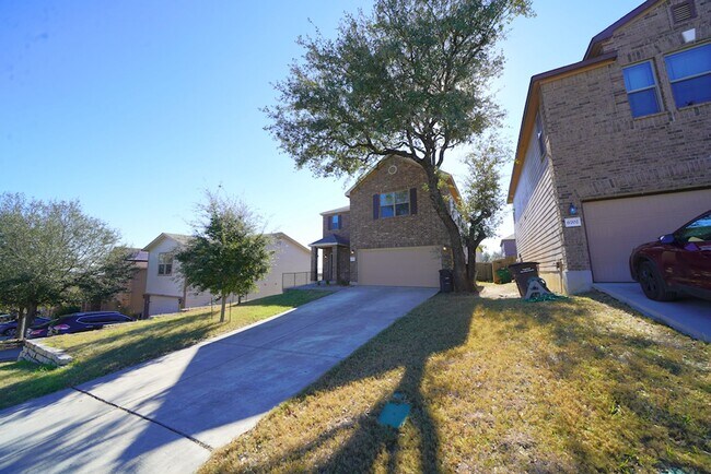 Building Photo - Home in Loma Vista neighborhood close to I...