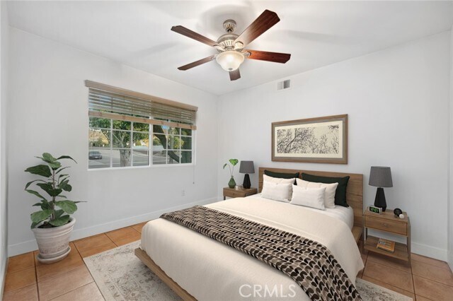 Foto del edificio - 4683 Teasdale Ave