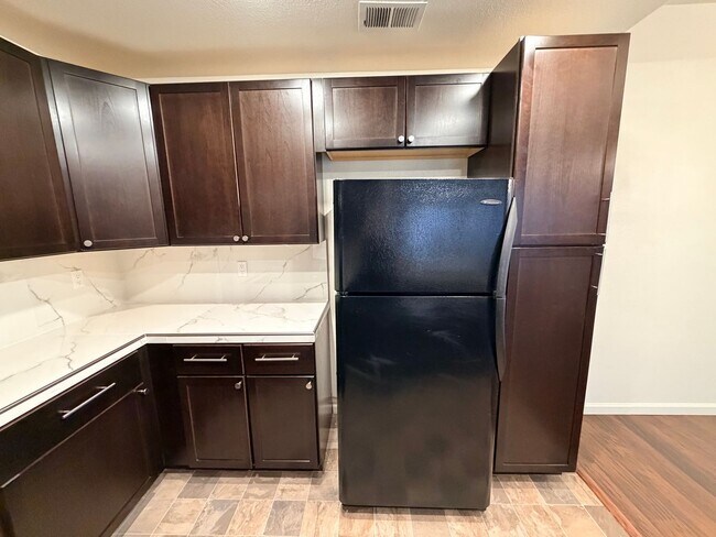 Building Photo - NW Reno Two Story - Beautiful Finishes with Mountain Views