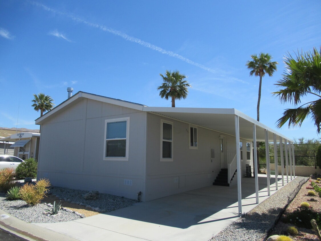Primary Photo - 14777 Palm Dr