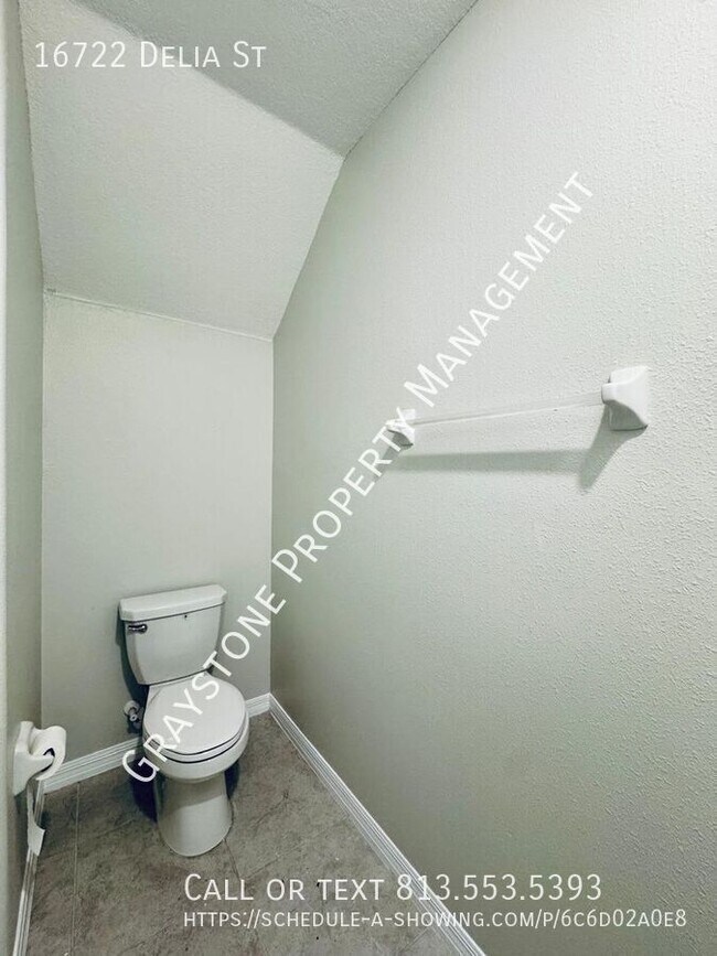 Foto del edificio - 16722 Delia St