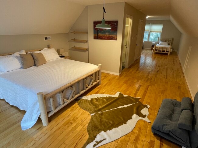 Building Photo - 145 Rustic Way Ln