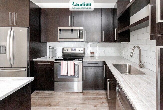 Building Photo - 3600 Park E Dr