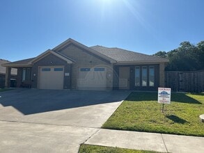 Building Photo - 5508 Settlers Ct