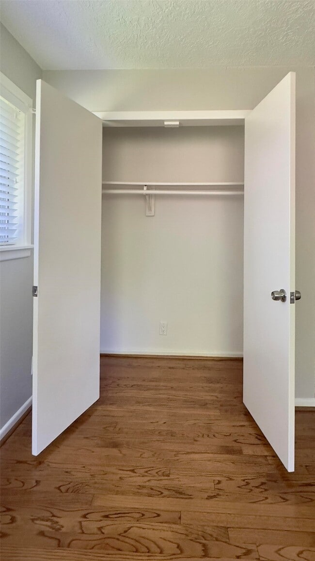 Foto del edificio - 1418 Murrayhill Dr