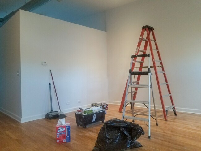 Building Photo - 2511 W Winona St