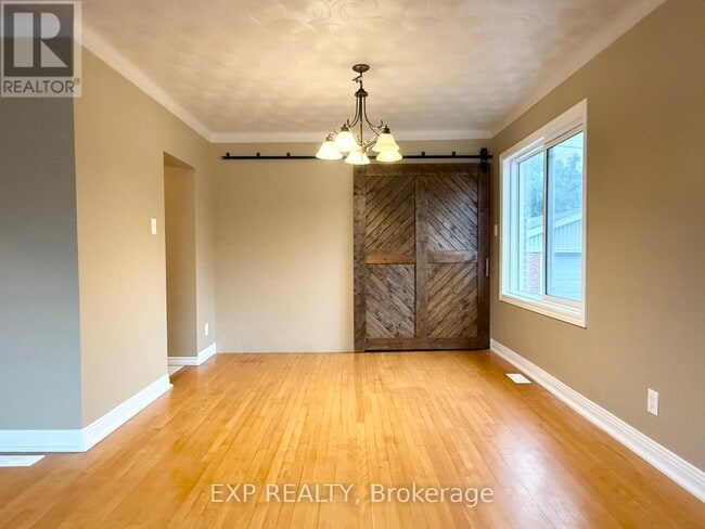 Building Photo - 837 Blair Rd