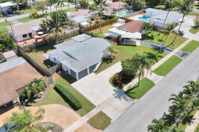 Foto del edificio - 921 SE 15th Ct