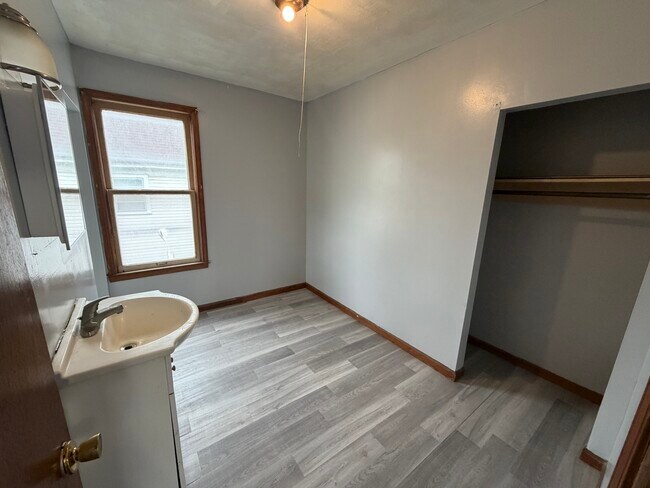 Foto del edificio - 1204 N State St