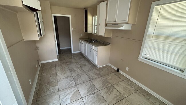 Photo - 6754 Autumn Ave House