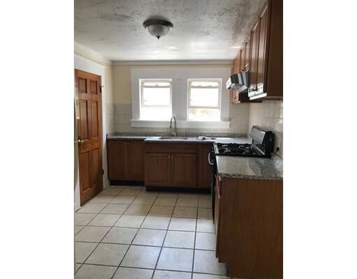 Building Photo - 66 Tirrell St