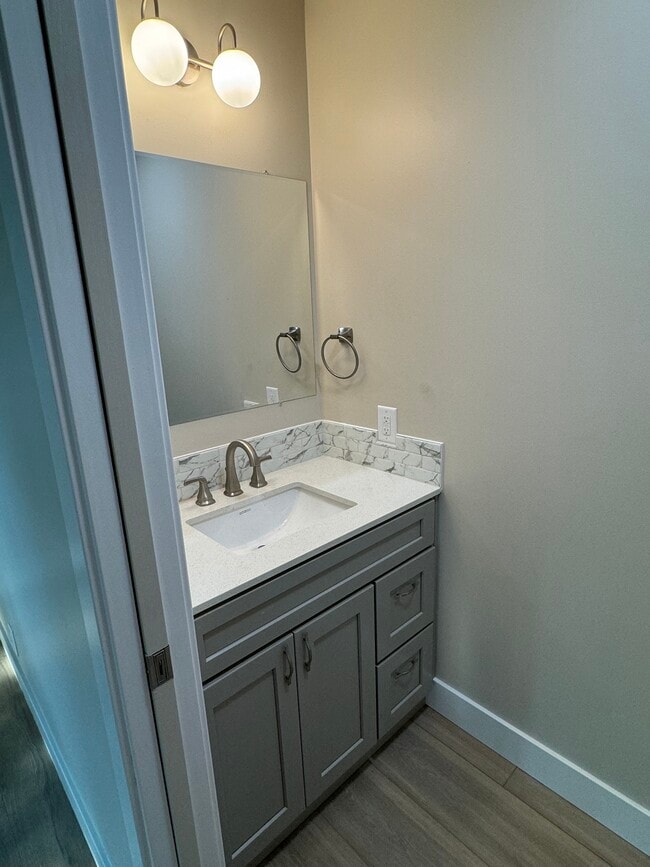 Foto del edificio - 1848 Garden St