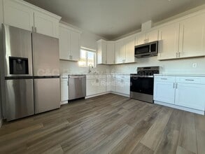 Building Photo - 478 Crivello Rd