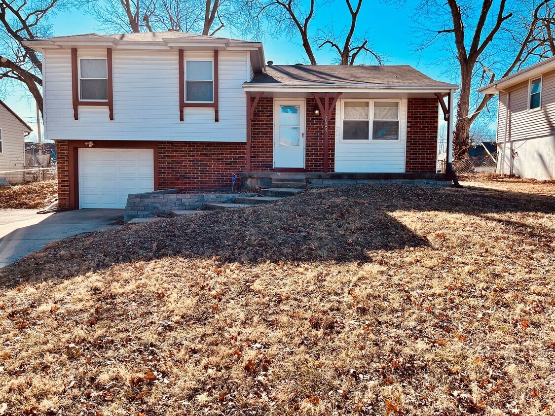 5029 NE 56th Pl, Kansas City, MO 64119 House Rental in Kansas City