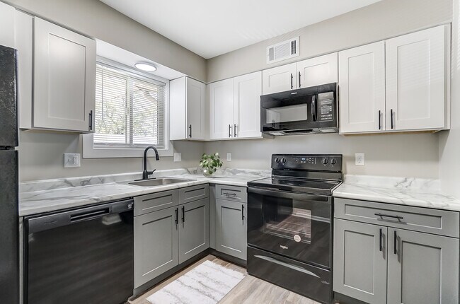 Prácticamente preparado - Reno - Fairview Court Apartments