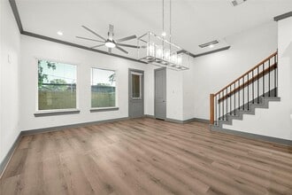 Building Photo - 4019 Stassen St