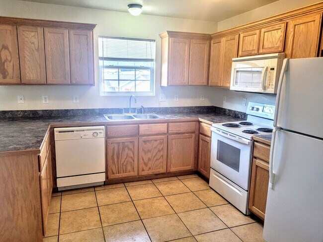 Foto del edificio - 16282 Holy Cross Ln