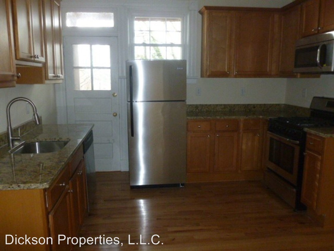 Building Photo - 3126 Stuart Ave