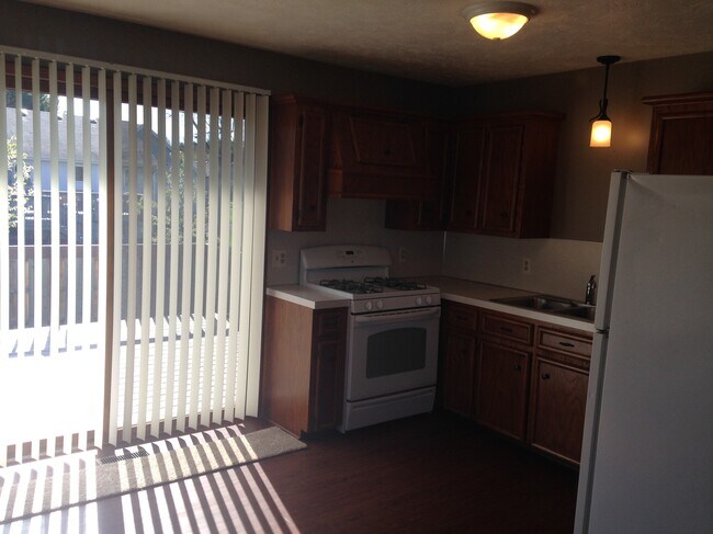 Foto del edificio - 4194 Ivanrest Ave SW