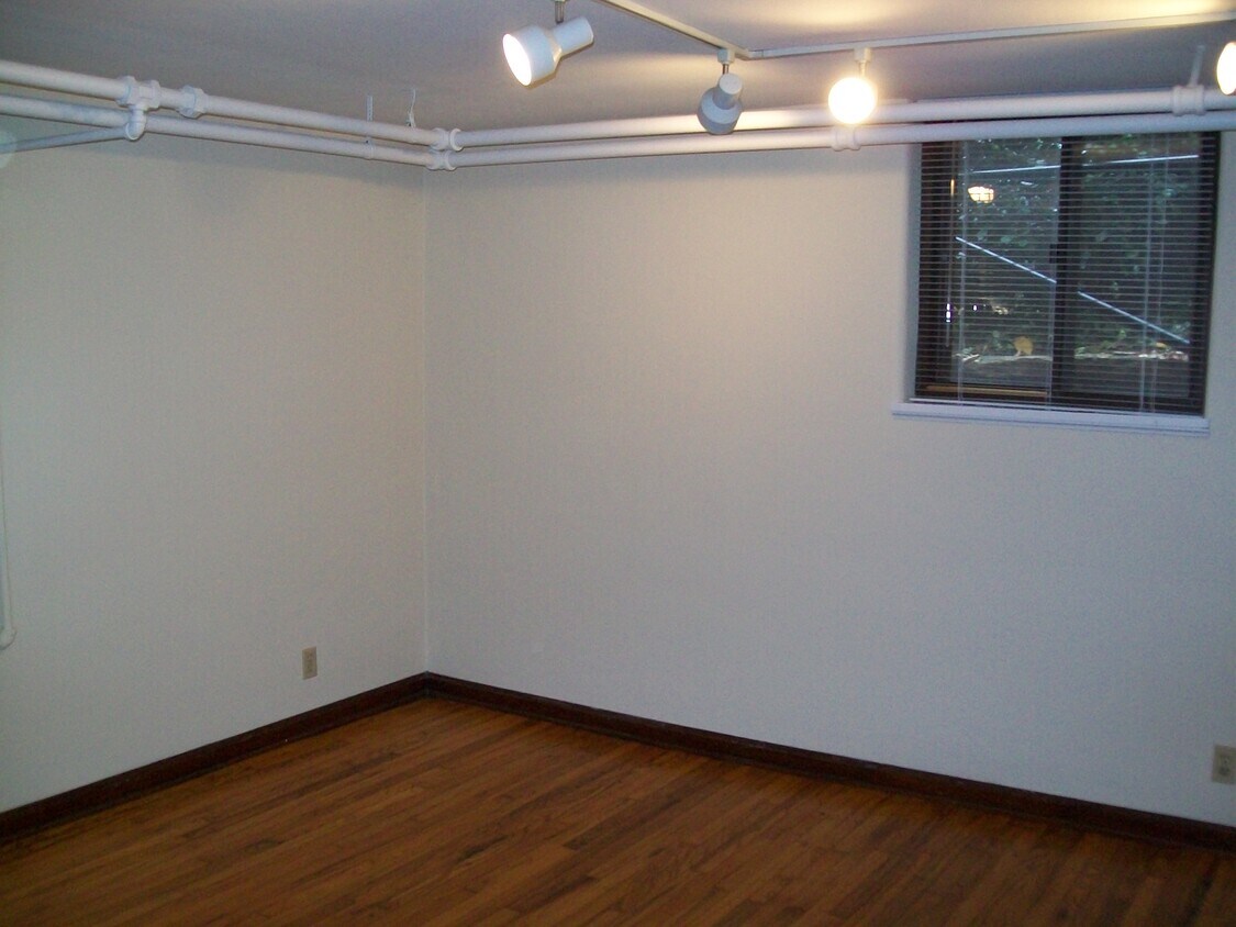 Primary Photo - 115 Glenmary Ave
