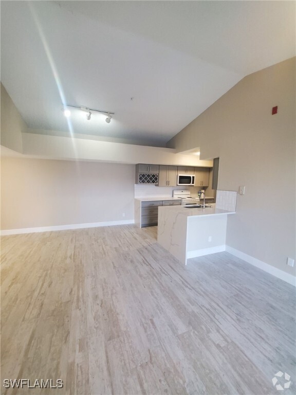 Building Photo - 13621 Eagle Ridge Dr
