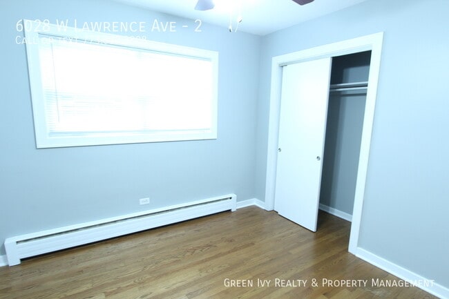 Building Photo - 6028 W Lawrence Ave