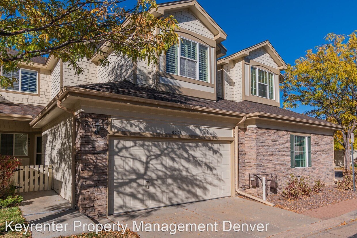 Foto principal - 2 br, 2.5 bath House - 8607 S Lewis Way