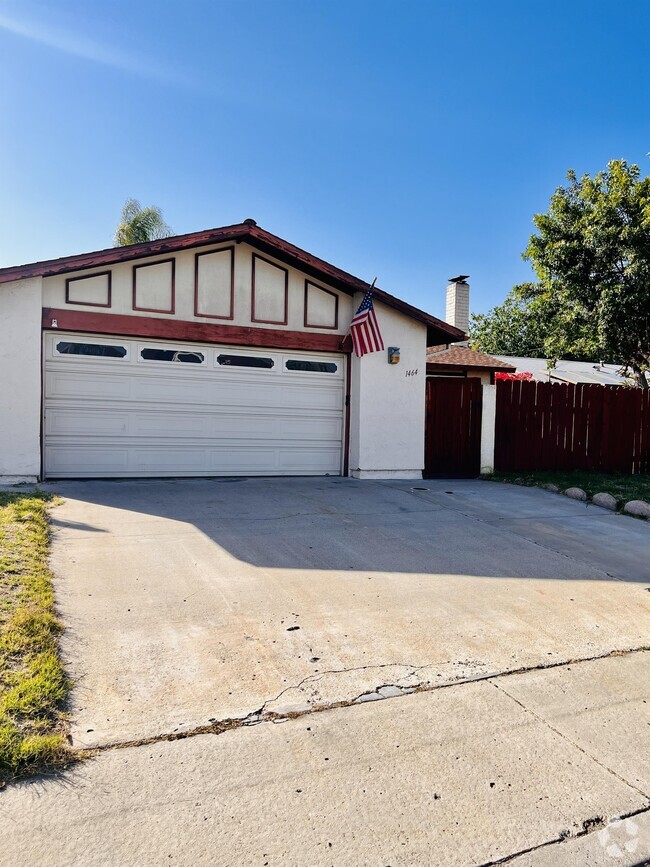 Building Photo - 1464 Larwood Rd