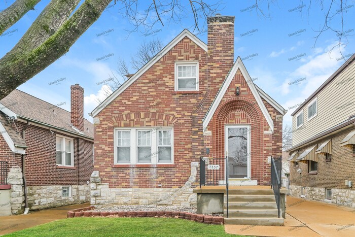 Foto del edificio - 7357 Sharp Ave