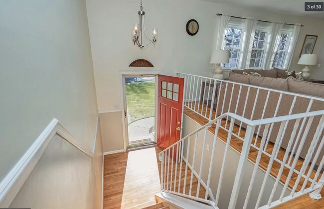 Building Photo - 5600 Helmsdale Ln