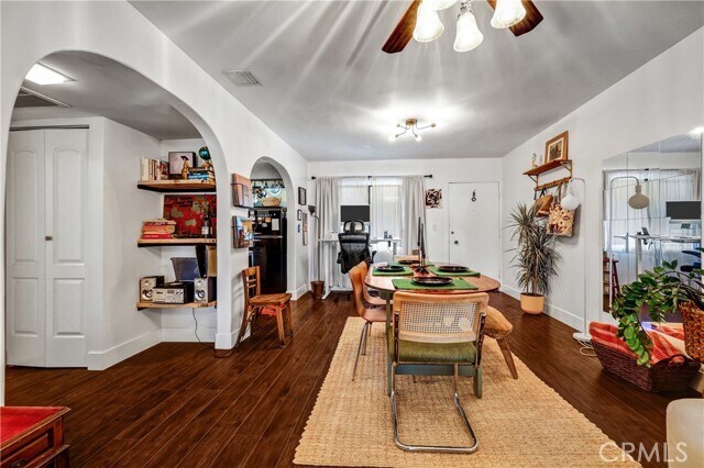 Foto del edificio - 215 N Kenwood St